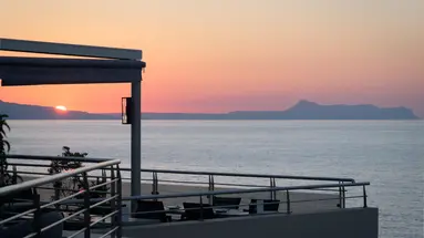 Macaris Suites & Spa