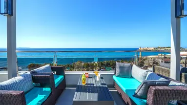 Macaris Suites & Spa