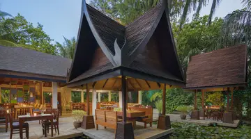 MACHCHAFUSHI ISLAND RESORT & SPA MALDIVES [Ex. CENTARA GRAND ISLAND RESORT & SPA MALDIVES]