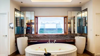 MACHCHAFUSHI ISLAND RESORT & SPA MALDIVES [Ex. CENTARA GRAND ISLAND RESORT & SPA MALDIVES]