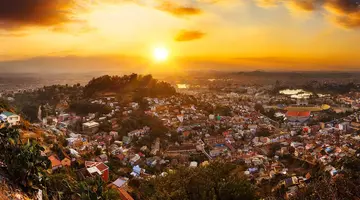 Madagaskar - aleja baobabów i parki narodowe