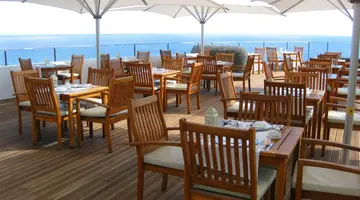 Madeira Regency Cliff