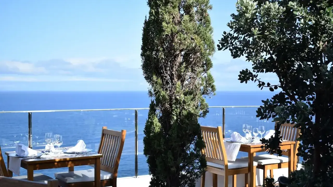 Madeira Regency Cliff
