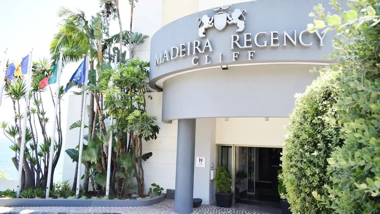 Madeira Regency Cliff