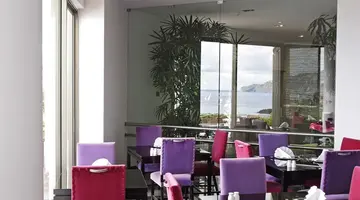 Madeira Regency Cliff