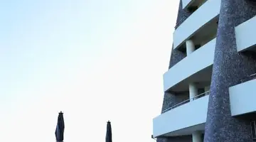 Madeira Regency Cliff