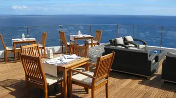 Madeira Regency Cliff