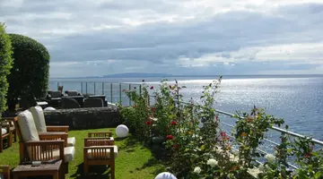 Madeira Regency Cliff
