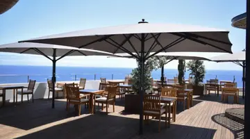 Madeira Regency Cliff