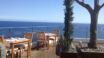 Madeira Regency Cliff