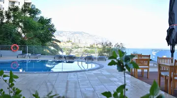 Madeira Regency Cliff