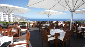 Madeira Regency Cliff