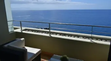 Madeira Regency Cliff