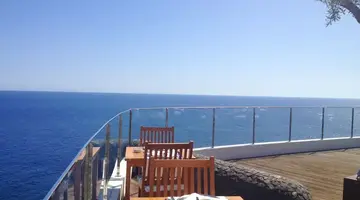 Madeira Regency Cliff