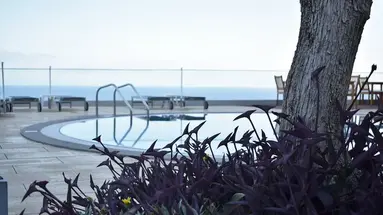 Madeira Regency Cliff