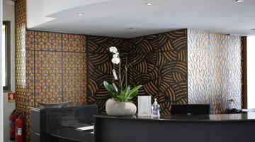 Madeira Regency Cliff