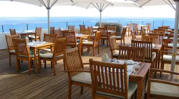 Madeira Regency Cliff