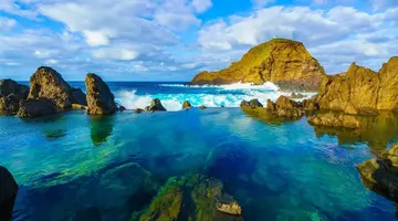 MADEIRA WYSPA WIECZNEJ WIOSNY