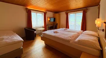 Madrisa Lodge