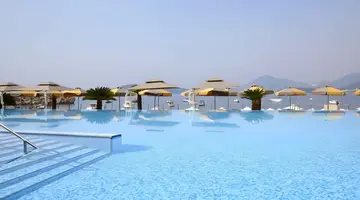 Maestral Resort and Casino