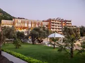 Maestral Resort and Casino