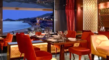 Maestral Resort and Casino