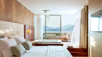 Maestral Resort and Casino
