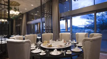 Maestral Resort and Casino