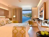 Maestral Resort and Casino