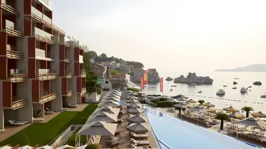 Maestral Resort and Casino