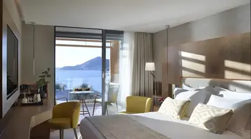 Maestral Resort and Casino