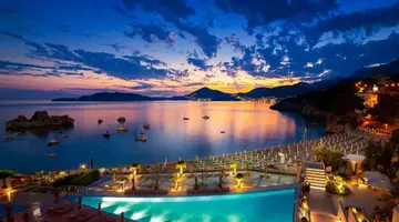 MAESTRAL RESORT & CASINO