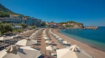 MAESTRAL RESORT & CASINO
