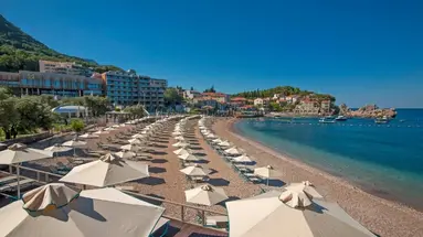 MAESTRAL RESORT & CASINO