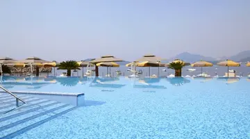 MAESTRAL RESORT & CASINO