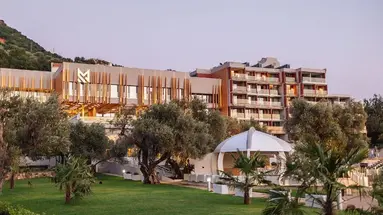 MAESTRAL RESORT & CASINO