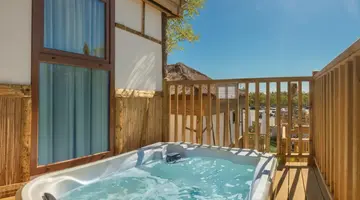 Magic Natura Animal WaterPark Polynesian Lodge Resort