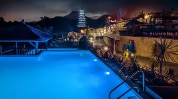 Magic Natura Animal WaterPark Polynesian Lodge Resort