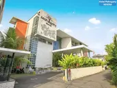 Mahogany Hotel