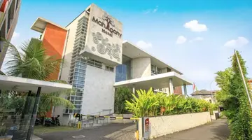 Mahogany Hotel
