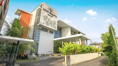 Mahogany Hotel