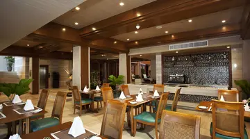MAIKHAO DREAM VILLA RESORT AND SPA, PHUKET (Centara Boutique Collection)