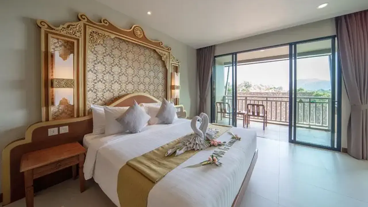 Maikhao Palm Beach Resort