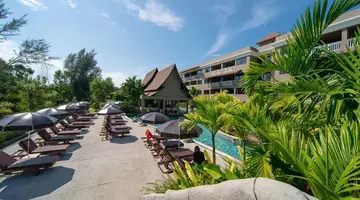 Maikhao Palm Beach Resort