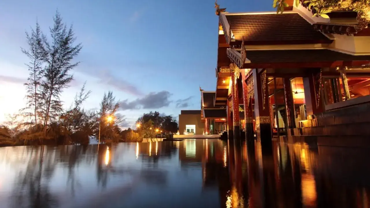 Maikhao Palm Beach Resort
