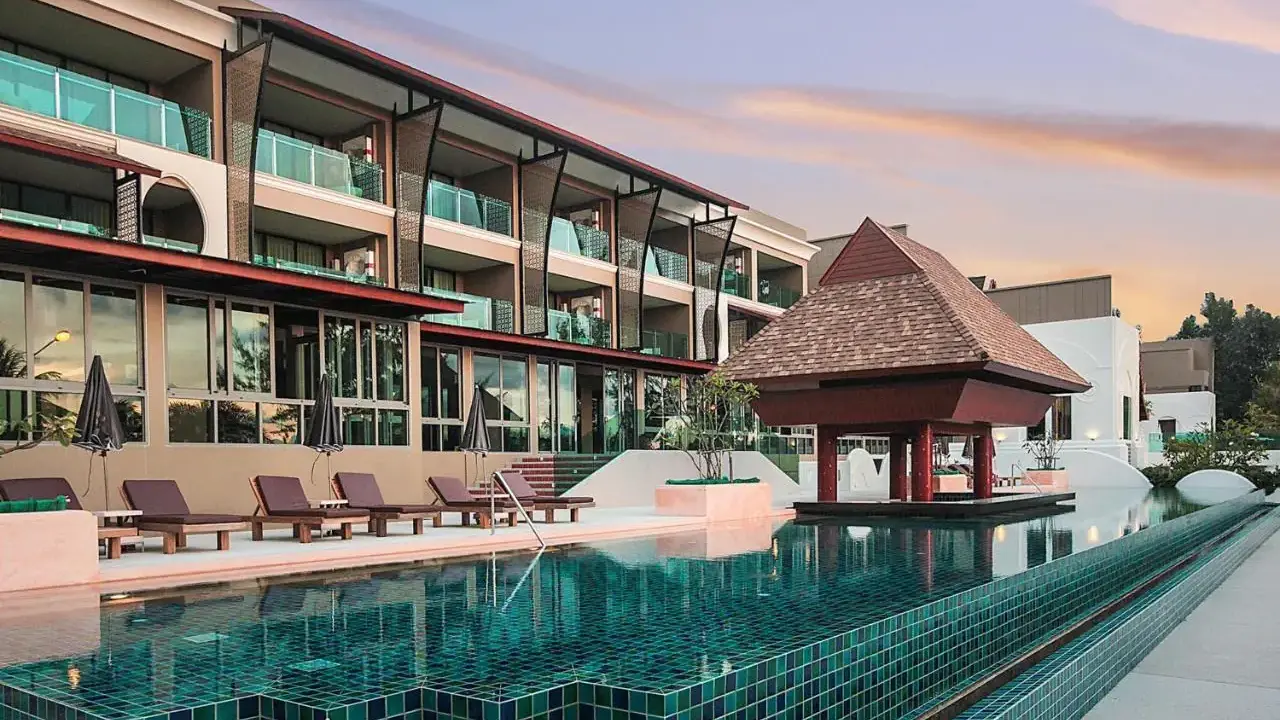 Maikhao Palm Beach Resort