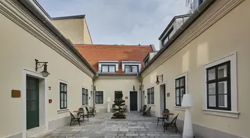 Maison Bistro & Hotel
