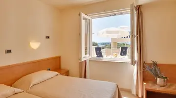 Maistra Select Amarin Resort