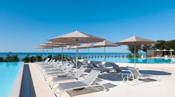 Maistra Select Amarin Resort