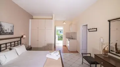 MAISTRALI APARTMENTS